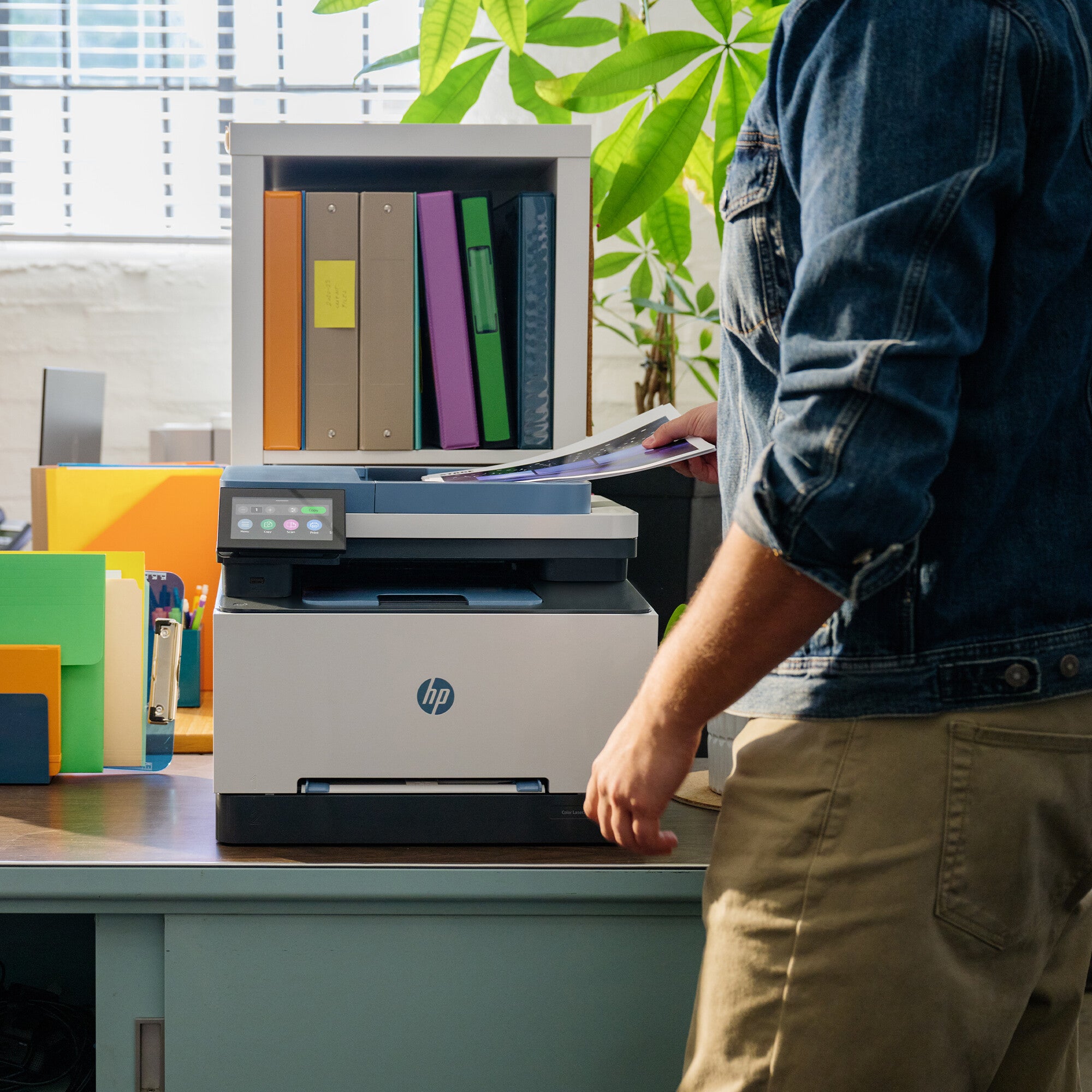 HP LaserJet Pro 3303fdw Conexiones inalámbricas Multifunction Color Impresora, Copiadora, escáner; Doble cara