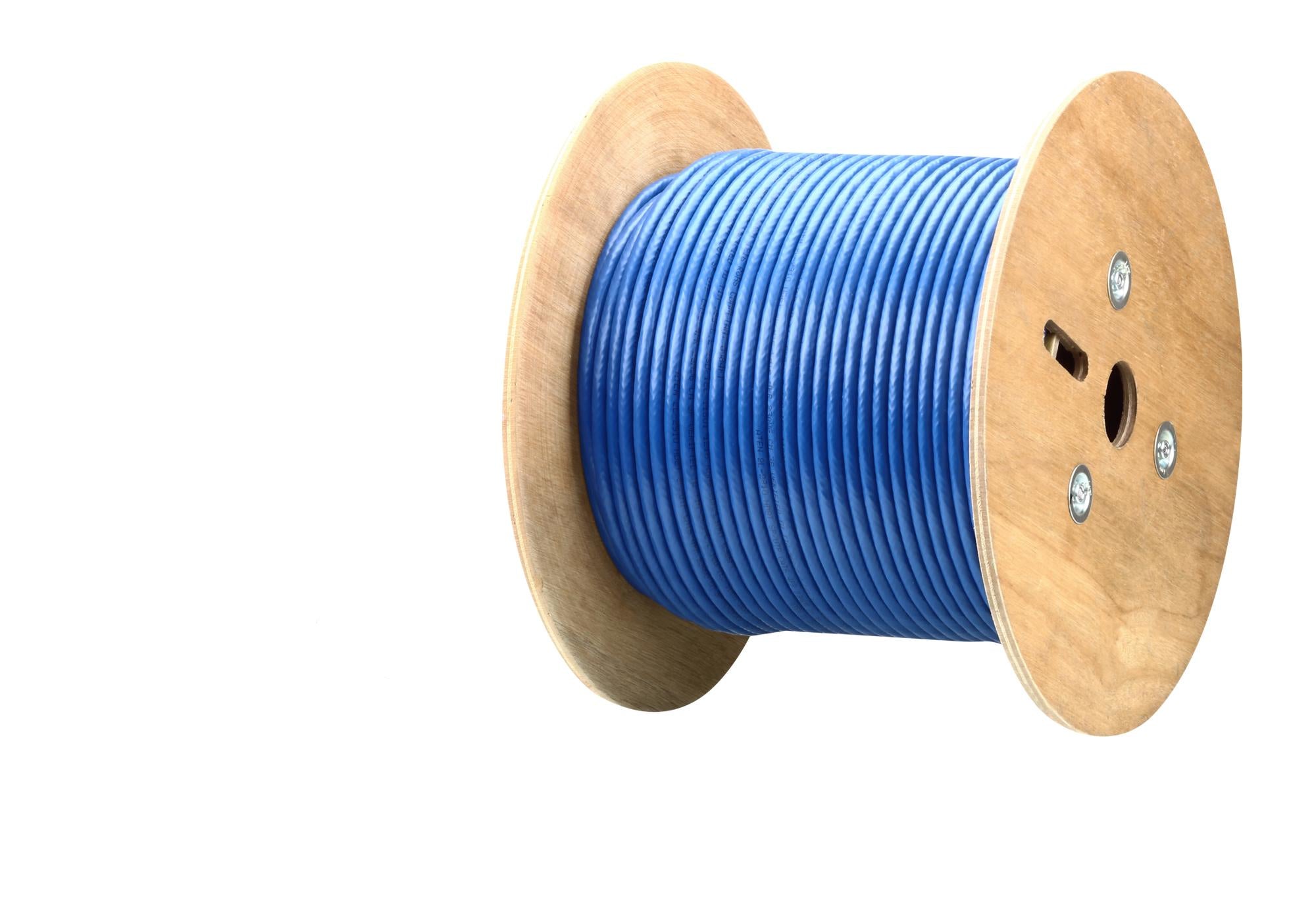 Cable SF/UTP | 4 pares 23 AWG | Cumple con los requisitos de la HDBaseT Alliance | Protección EMI | Transmisión de datos 4K | Color Azul | 305m