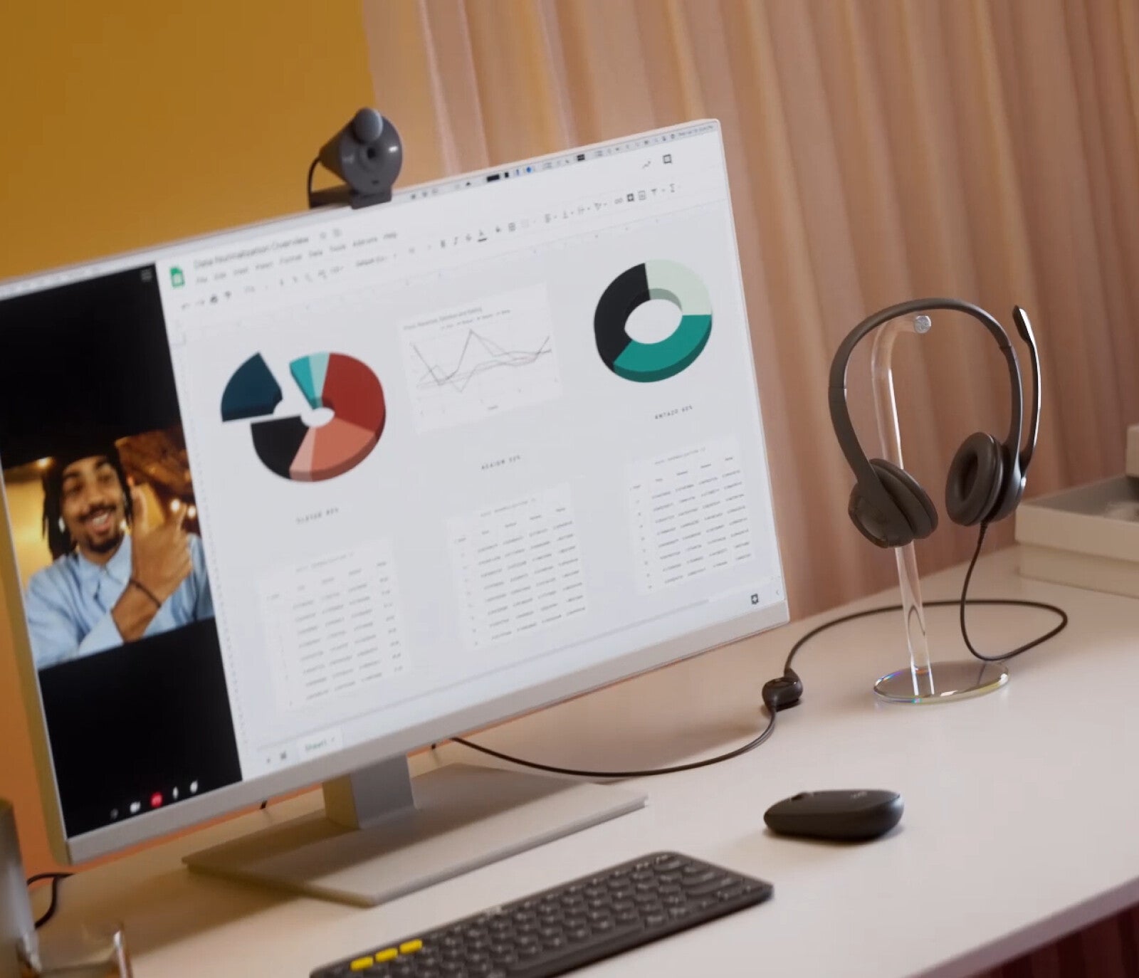 Logitech H390