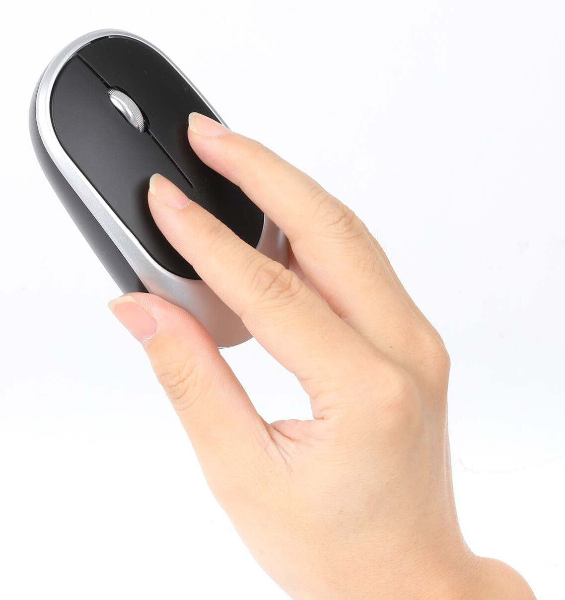 Manhattan Diseño elegante, un solo receptor USB-A Nano para ambos, teclado inalámbrico de tamaño normal, mouse óptico ambidiestro con tres botones y rueda de desplazamiento, 1200 ppp, plateado/negro