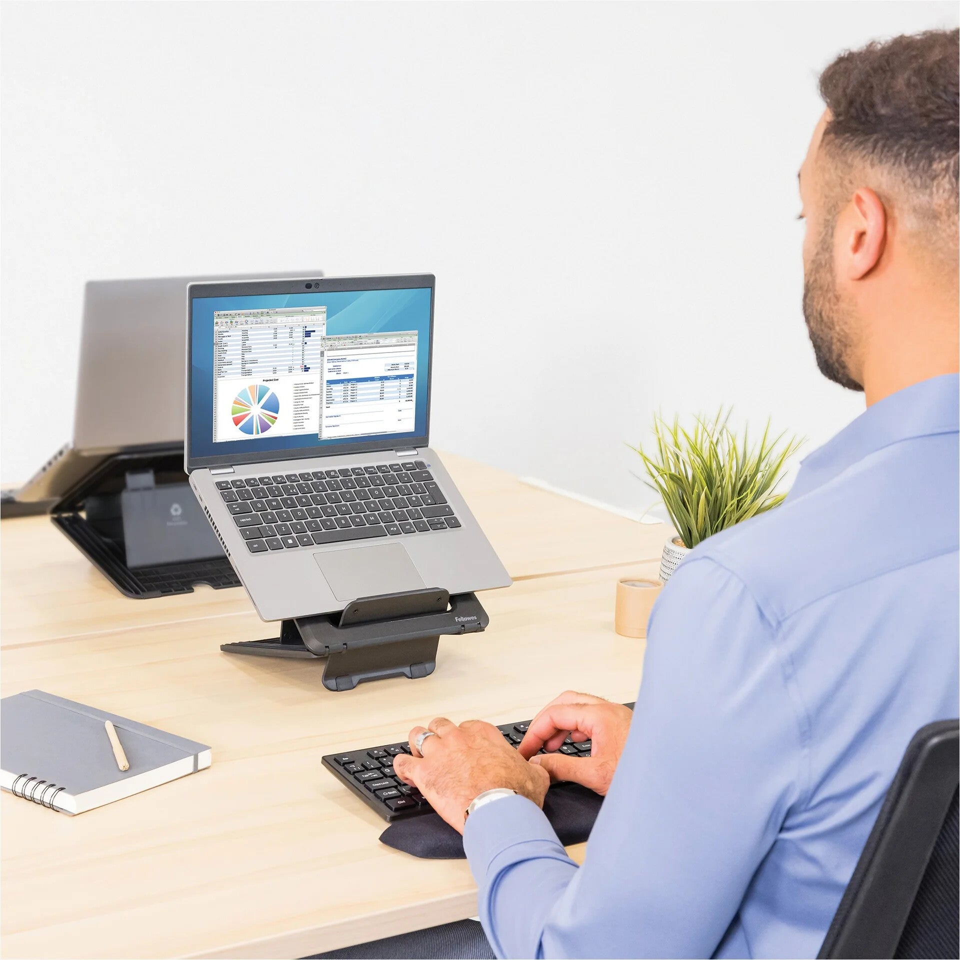 Fellowes Breyta Soporte para computadora portátil Negro 35.6 cm (14")