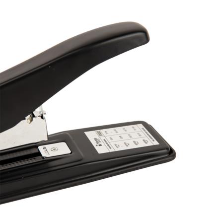 Engrapadora Nextep Uso Rudo Hasta 100 Hojas Color Negro
