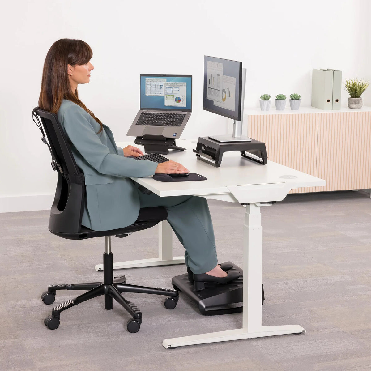 Fellowes Breyta Negro
