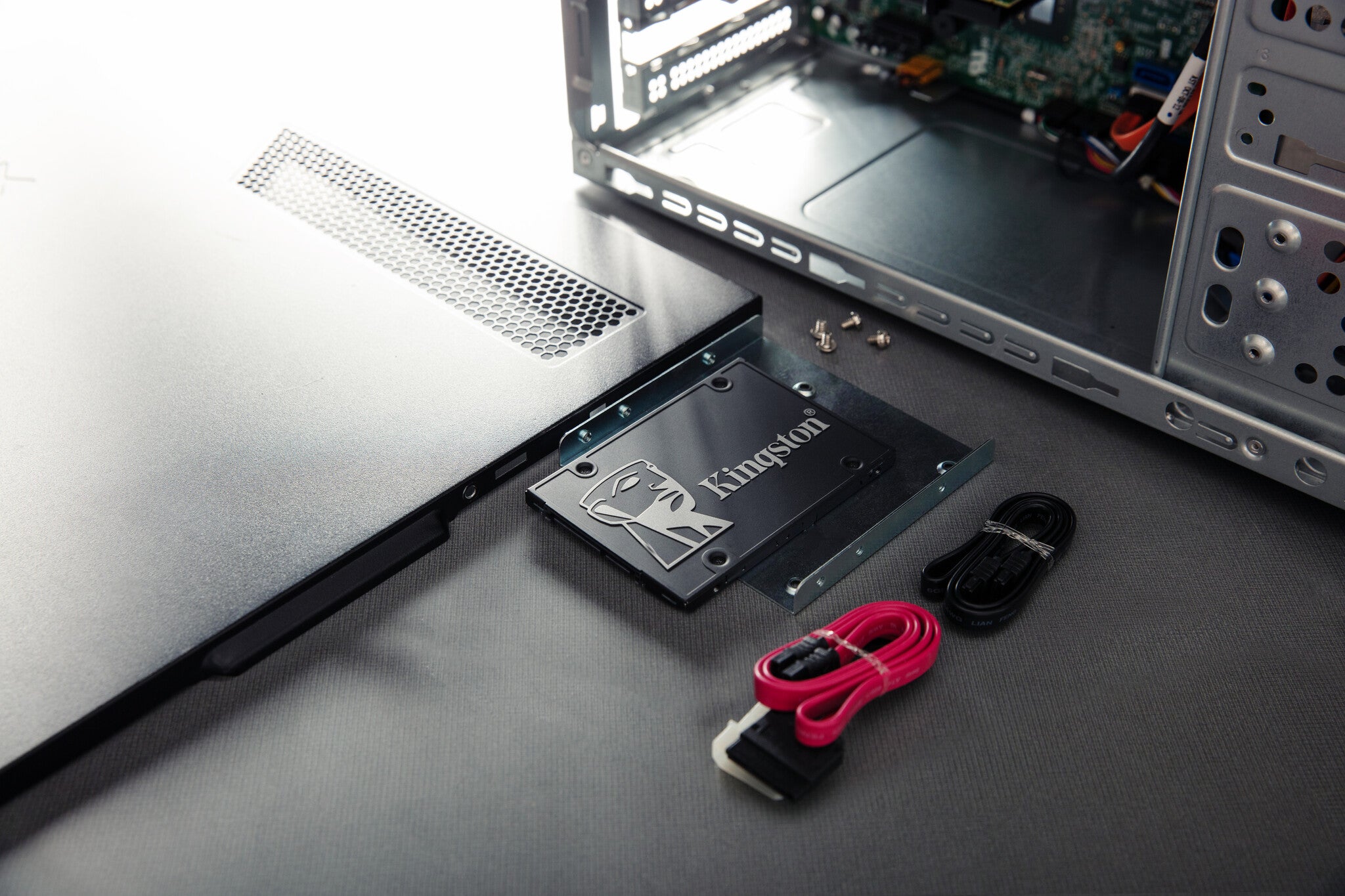 Kingston Technology KC600 256 GB 2.5" Serial ATA III 3D TLC